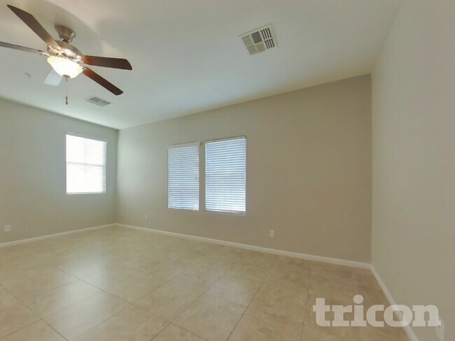 Foto del edificio - 12569 W Lindbergh Dr