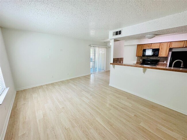 Foto del edificio - 1314 Southport Dr