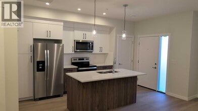 Building Photo - 400 Belmont St SW