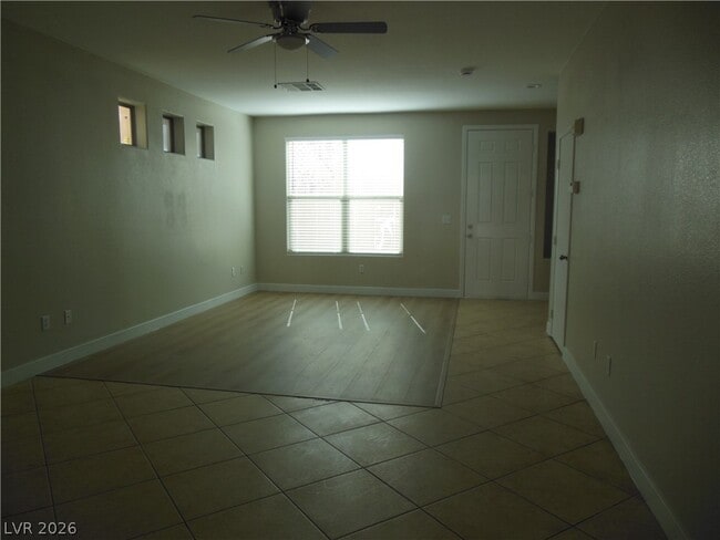 Building Photo - 9751 Villa La Mora Ave