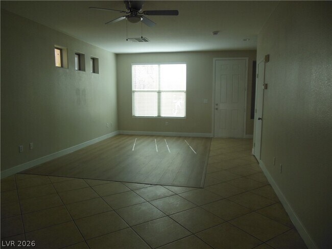 Foto del edificio - 9751 Villa La Mora Ave