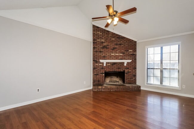 Building Photo - 7201 Skidmore Cove