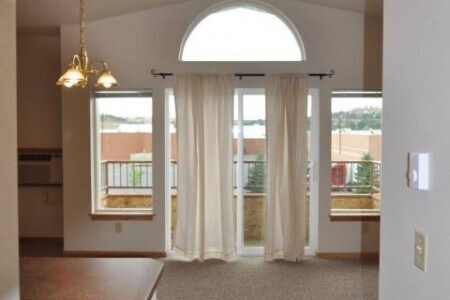 Foto del edificio - 640 Lake Elmo Dr