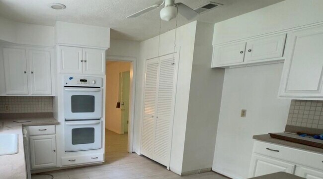 Foto del edificio - 22803 Trailwood Ln