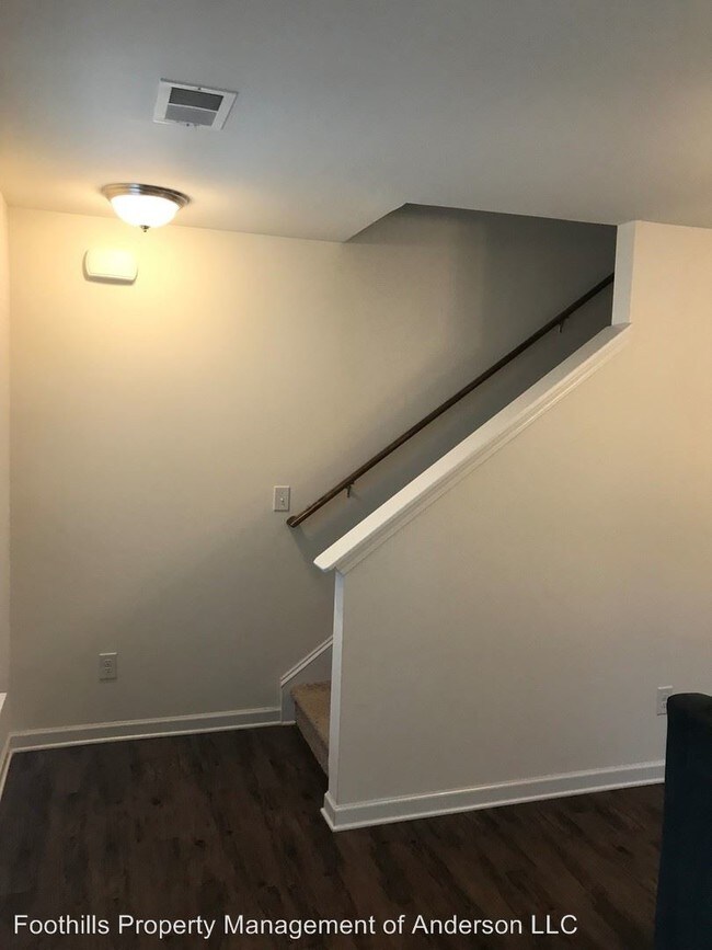 Building Photo - 3 br, 2 bath House - 16 Ravencrest Dr