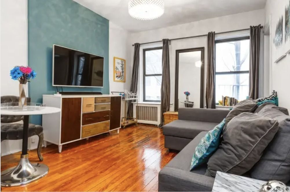Primary Photo - 159 E 55th St