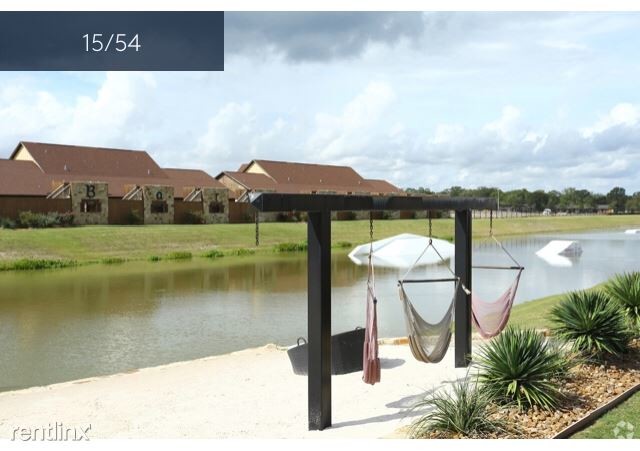 Building Photo - 3 br, 3 bath Townhome - 514 Deacon W Dr