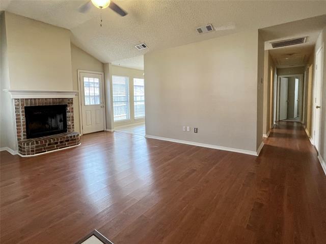 Foto del edificio - 1524 Lakeshore Dr