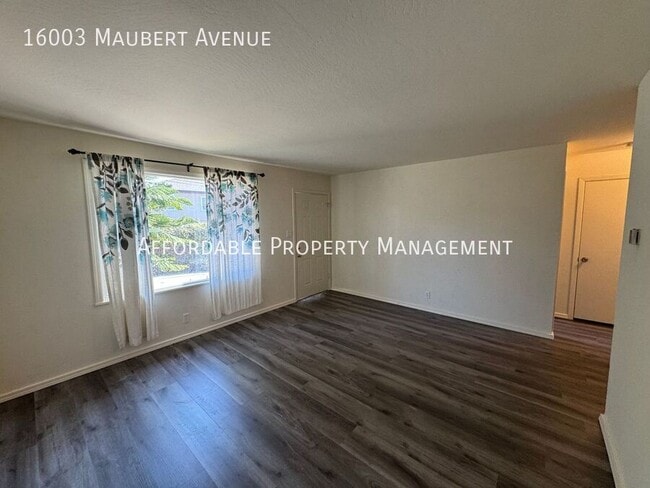 Foto del edificio - 16003 Maubert Ave