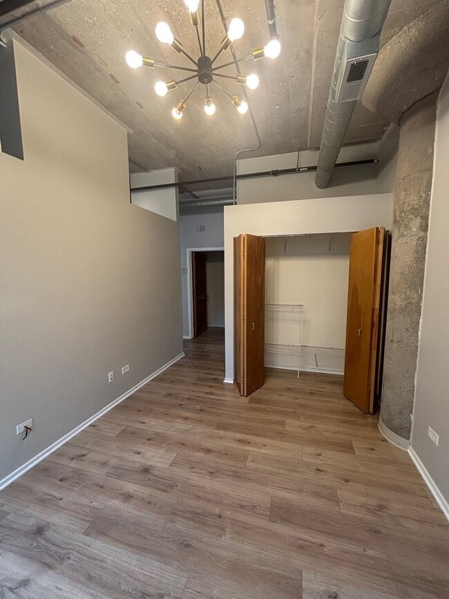 Building Photo - 1516 S Wabash Ave