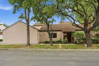 Building Photo - 2524 Roblar Ln