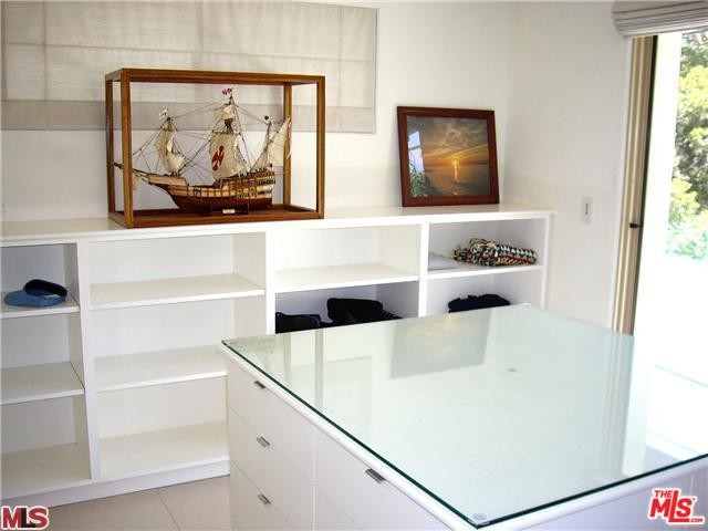 Building Photo - 27124 Malibu Cove Colony Dr