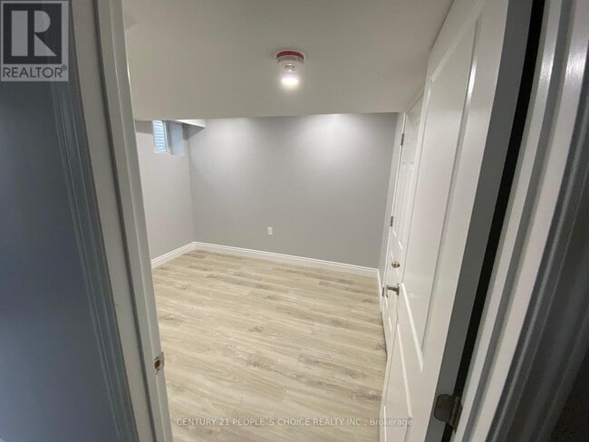 Building Photo - 25 Traymore St