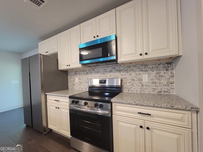 Foto del edificio - 402 Loblolly Ridge Rd