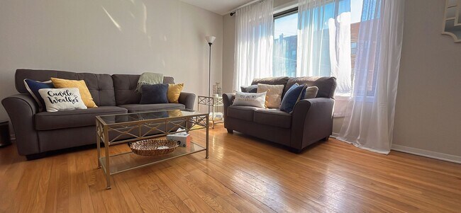 Foto del edificio - 308 W 27th St