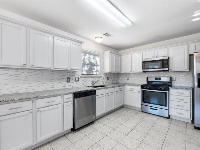 Building Photo - 14306 Spring Marsh Ct