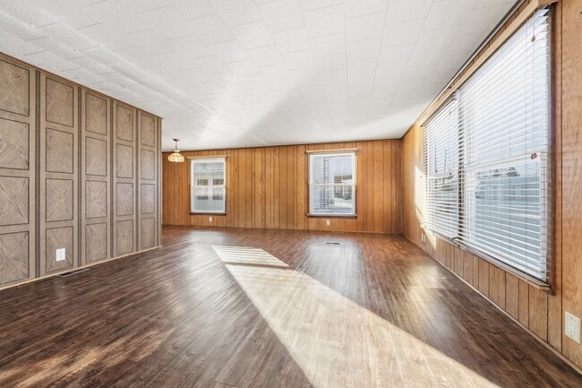 Building Photo - Cambridge City Gem