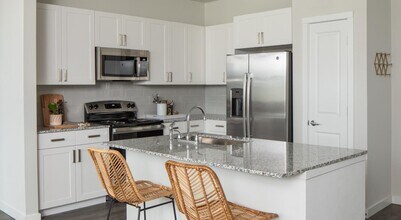 Building Photo - 12111 S Main St