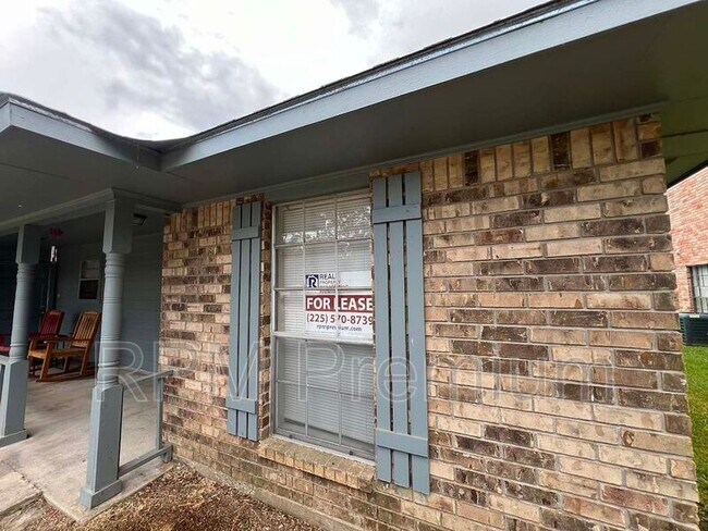 Foto del edificio - 1114 Willow Creek Dr