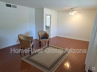 Building Photo - 10816 W Hope Dr