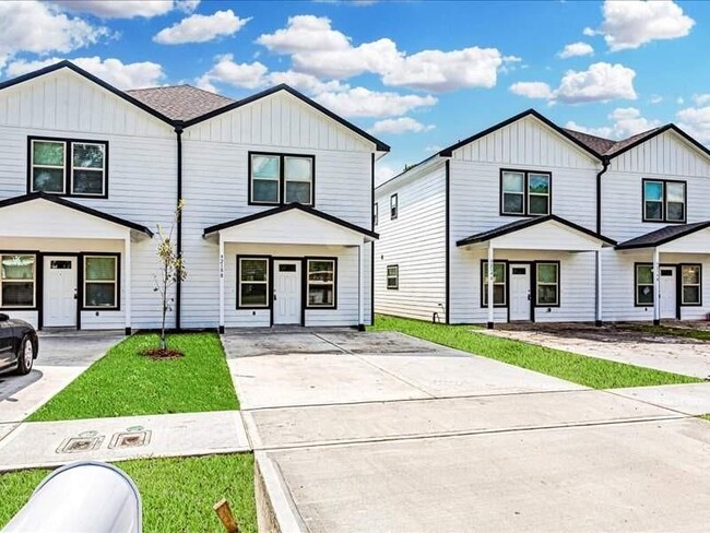 Foto del edificio - 4403 McKinley St