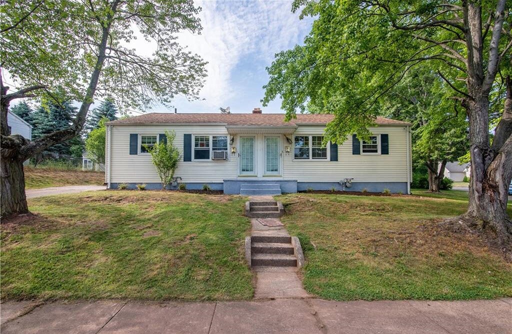 212 Buena Vista Ave, Newington, CT 06111 Townhome Rentals in