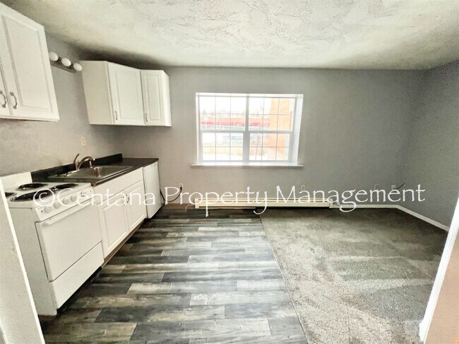 Foto del edificio - 115 E Broadway St