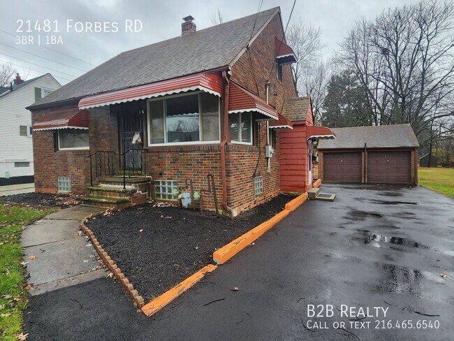 Foto del edificio - 21481 Forbes Rd