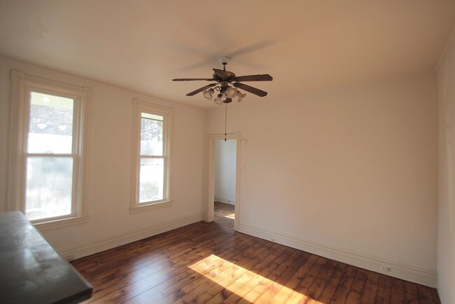 Building Photo - 403 Franklin Ave