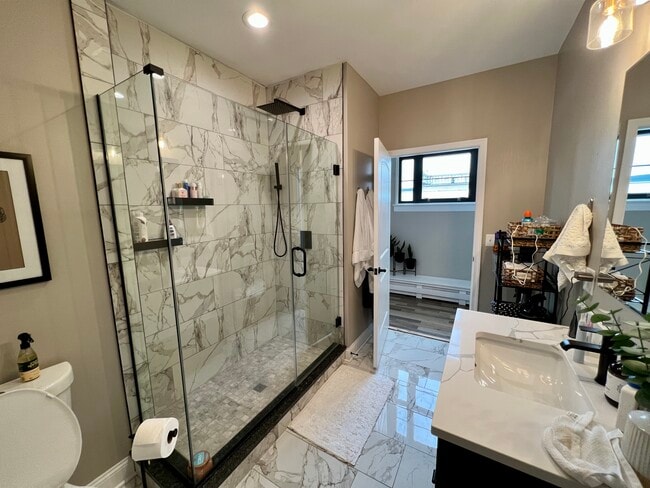 Foto del edificio - 409 Lackawanna Ave