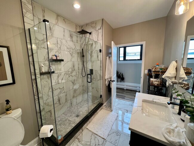 Building Photo - 409 Lackawanna Ave