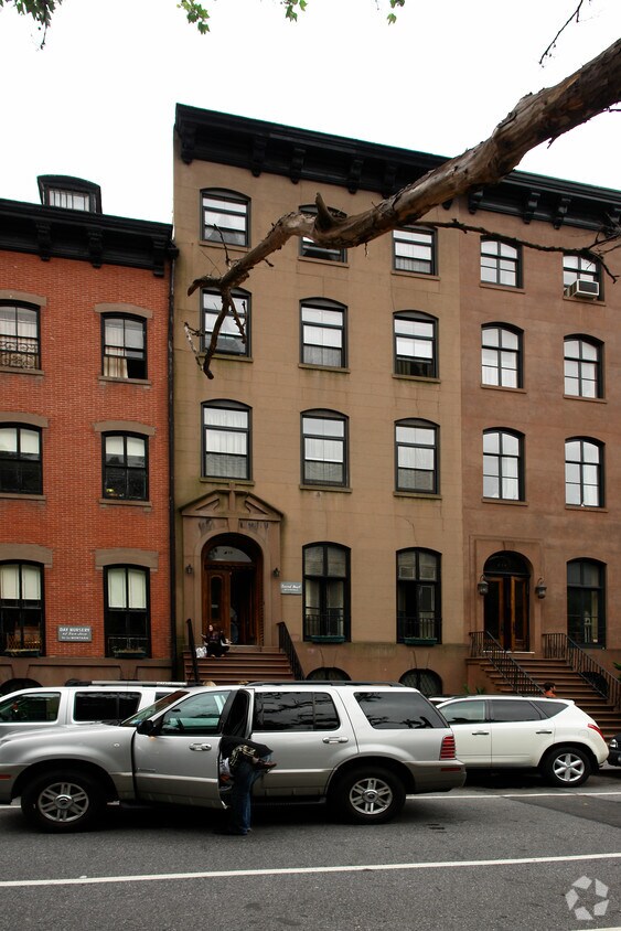 Foto del edificio - 432 W 20th St