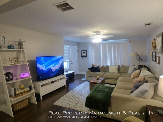 Foto del edificio - 3 BR / 2 BA in the Hourglass District