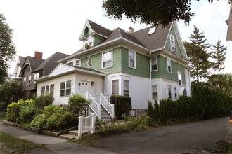 Building Photo - 103 Rutgers St