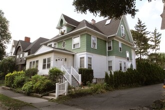 Building Photo - 103 Rutgers St