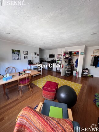 Building Photo - 6 Blair Pl