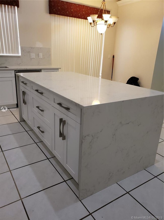 Foto del edificio - 18440 SW 4th St