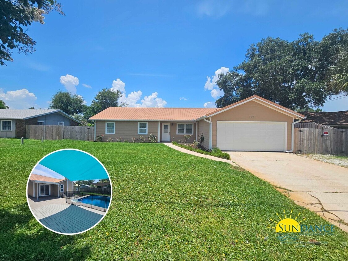 Foto principal - Heart of Destin with Sparkling Pool!