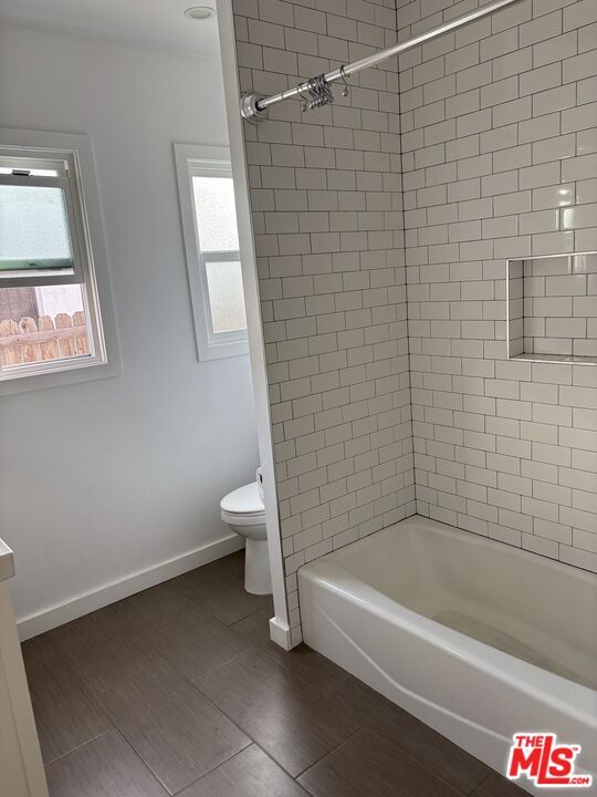 Foto del edificio - 4162 Commonwealth Ave