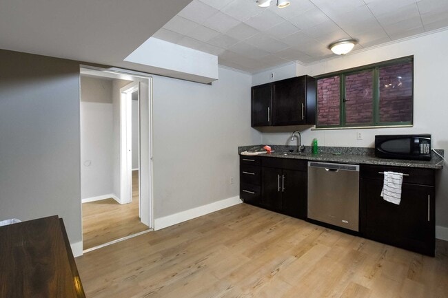 Photo - 4 bedroom in South Side House
