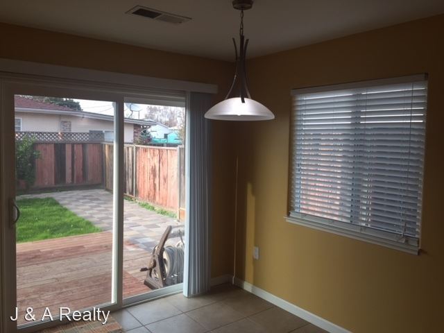Foto del edificio - 3 br, 2 bath House - 4789 Hilo Street