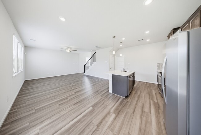 Building Photo - 18560 Meadow Point Ln