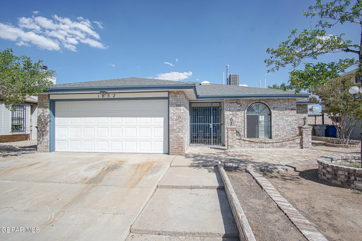 Foto principal - 1832 Dean Jones Dr