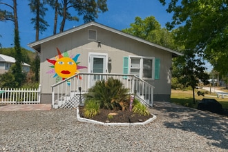 Building Photo - 1680 Hemingway Dr SW