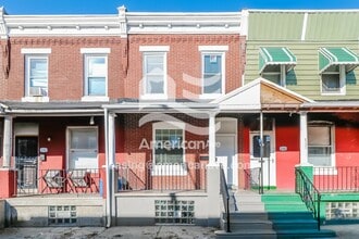 Building Photo - 234 N Hobart St