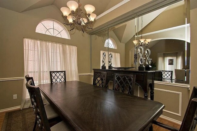 Building Photo - 10118 St Georges Dr