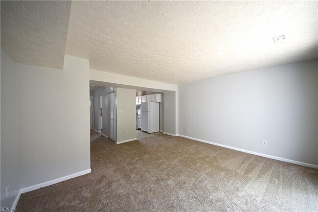 Building Photo - 313 Gaylor Ln