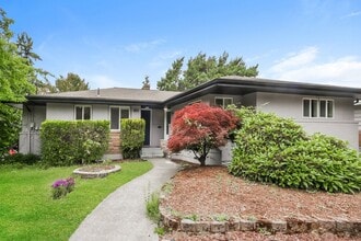 Building Photo - 7151-7153 Fauntleroy Wy SW