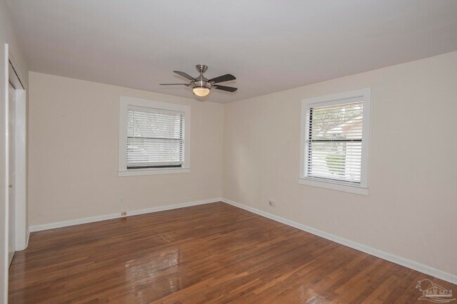 Building Photo - 6314 White Oak Dr