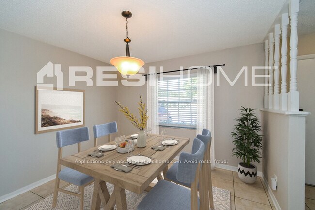 Foto del edificio - 8368 Geoffrey Ct